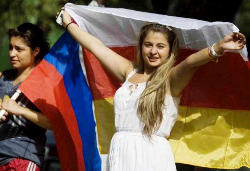 Осетия признала независимость. 26 Августа 2008 независимость Южной Осетии. Признание независимости Южной Осетии. День независимости Южной Осетии. Южная Осетия девушки.