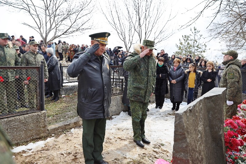 4. В Южной Осетии вспоминают жертв Ередской трагедии