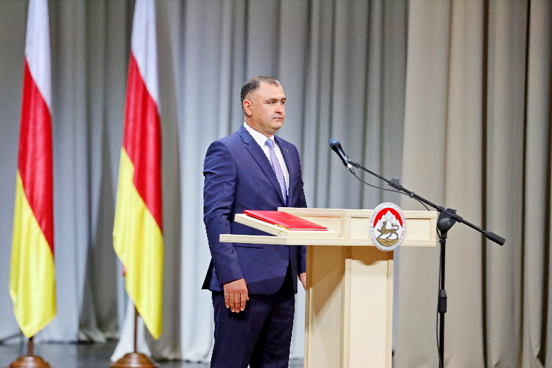 12. Торжественная церемония вступления в должность Президента Республики Южная Осетия Алана Гаглоева