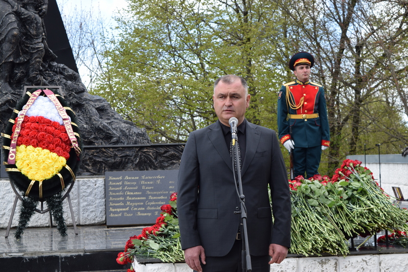 DSC_0476. В Южной Осетии почтили память жертв Зарской трагедии