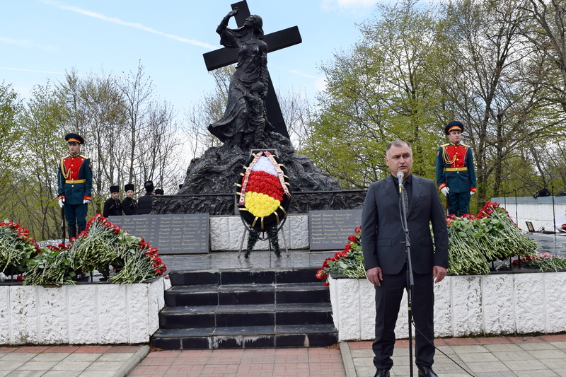 DSC_0481. В Южной Осетии почтили память жертв Зарской трагедии